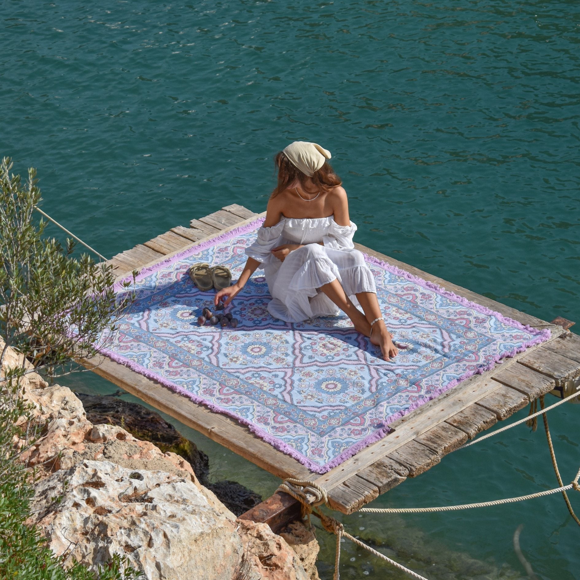 Mila Best Woven Picnic Rug